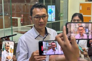 Periksa tiga ASN, KPK gali keterangan soal dana hibah Pemprov Jatim