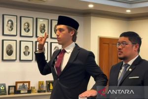 Vickery resmi jadi WNI, Presiden titip mimpi Piala Dunia 2030
