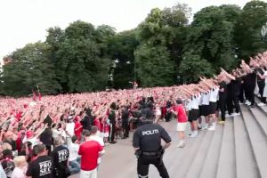Timnas Norwegia pulang dari Piala Dunia, disambut selebrasi Viking Row