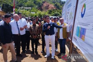 Wapres Gibran serahkan sertifikat hunian tetap di Sibolga
