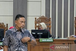 Sidang Bupati Cilacap ungkap pembagian THR Rp265 juta untuk forkopimda