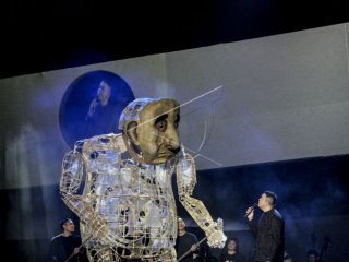 Konser Monokrom Tulus