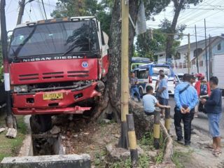 Tabrakan di Simpang Rambung Merah Simalungun, seorang dosen meninggal
