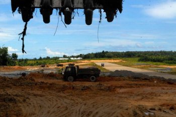 Ten pioneer flight routes need to be closed: ministry