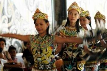 Penari Dayak Pampang