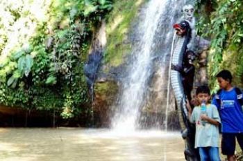 Air Terjun Tanah Merah