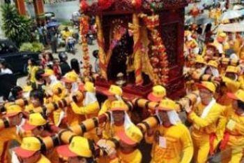 Pawai Cap Go Meh