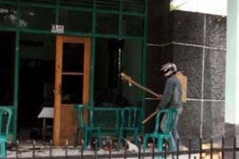 HMI Lawan Aparat