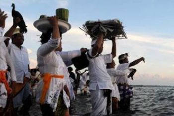 Melasti Makassar