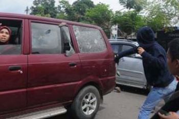 Rusak Mobil Dinas