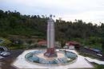 Warga Padati Bukit Doa Pinaling 