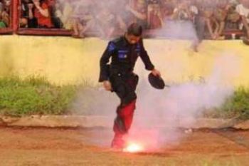 Padamkan Kembang Api