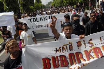 DEMO TOLAK HASIL PILKADA