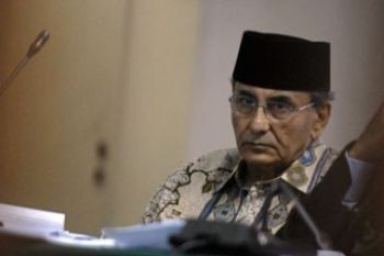 Dengarkan Keterangan Saksi