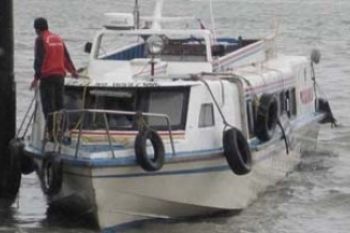 Kapal Pegawai Timah Hanyut Semua Penumpang Selamat