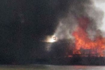 Dua Kapal Terbakar di Karimun