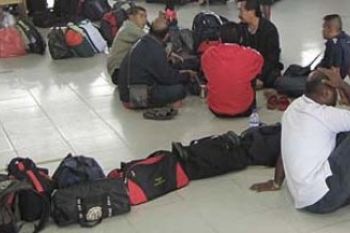 Pembatalan Pemberangkatan Feri Karimun ke Singapura dan Malaysia
