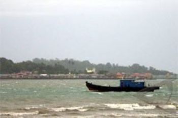 Pelayaran di Karimun Dihentikan Minggu Hingga 14.45 WIB