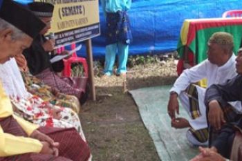Keturunan Daeng Olok Kukuhkan Pengurus Serumpun Marwah Tenggolok 