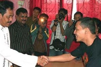 Nurdin-Rafiq Kembalikan Formulir Pilkada Kepada PDIP