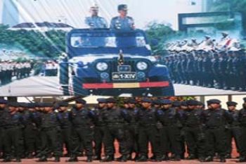 PARADE  PASUKAN