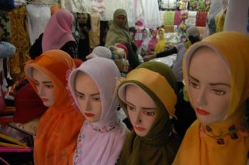 Apresiasi Menteri Airlangga untuk Aula khusus pakaian muslim di IFW 2018