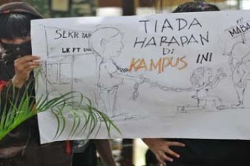 PROTES BIROKRASI KAMPUS