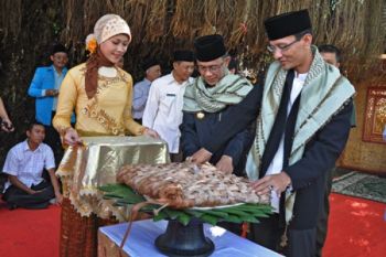 RAYAKAN LEBARAN TOPAT