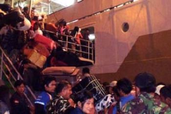 Puncak Arus Mudik KM Bukit Raya di Bintan Tujuan Jakarta