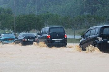 Banjir di Jalan Raya Batam