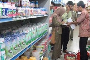 BPOM Kepri Sita Makanan-Minuman Impor Tanpa Izin Edar