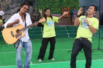 "GREEN CAMP"