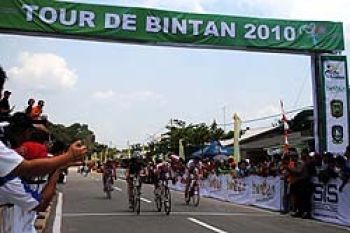 Adi Juara I Etape Pertama Tour de Bintan
