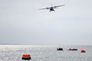 Prajurit Lantamal IV Latihan Bertahan Hidup di Laut dan Hutan