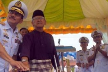 Pangkoarmabar Resmikan Gedung Komando Satuan Kapal Cepat  di Mentigi 