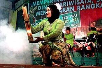 Negeri Jiran Semarakkan Festival Dangkong Karimun