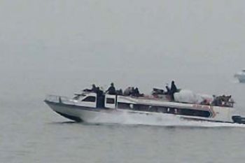 Kabut Asap Sumatra Daratan Selimuti Perairan Karimun