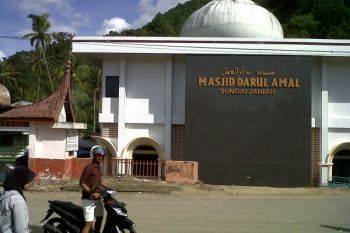 &amp;quot;Ikan Sakti&amp;quot; Bangun Masjid Bernilai Miliaran Rupiah