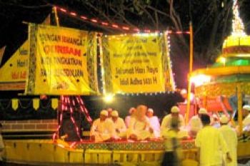 Pawai Takbir di Batam Semarak