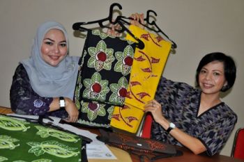 LOMBA RANCANG BUSANA