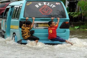 BANJIR MAKASSAR