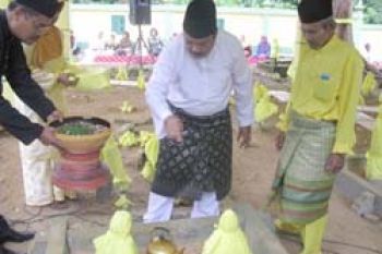 Makam Asli Nong Isa Belum Diketemukan