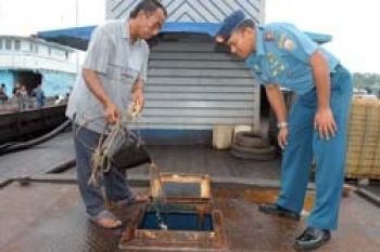 Satkamla Tanjungpinang Tangkap Penjual Solar Ilegal