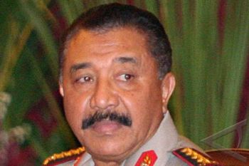 Police say RA gives money to Gayus Tambunan