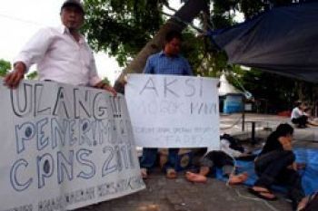 Masyarakat Tunggu Rekomendasi DPRD Terkait CPNS