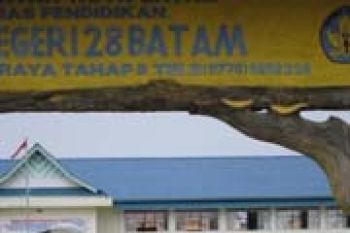 Bangunan SMP Batam Terendam Banjir
