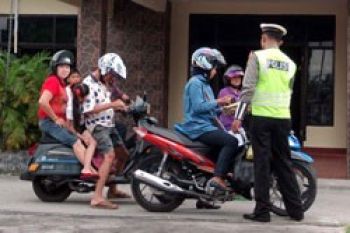 Polres Karimun  Akan Tindak Pengguna Ponsel Berkendara