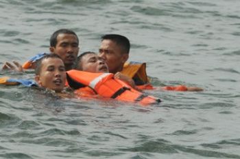 SELAMATKAN KORBAN