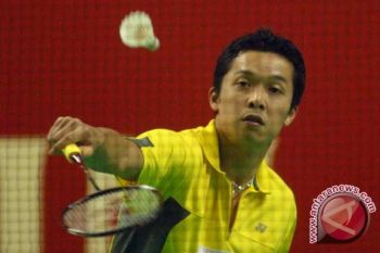Taufik Hidayat advances to quarterfinals 