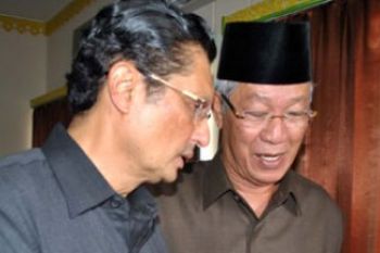 Menteri Kelautan dan Gubernur Kepri Berbincang